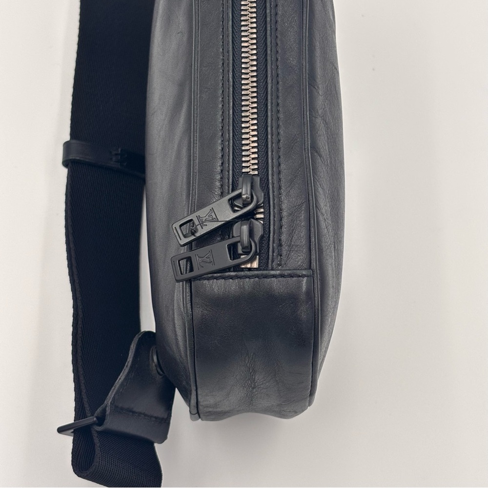 Louis Vuitton Pochette Gange Limited Edition Roppongi unisex Black Calf Leather✨ - Picture 7 of 12